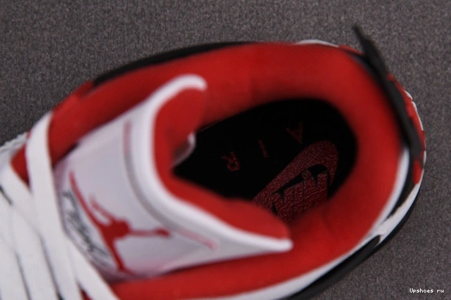 Red Retro Fire Jordan Air (2020) 4 DC7770-160 0805